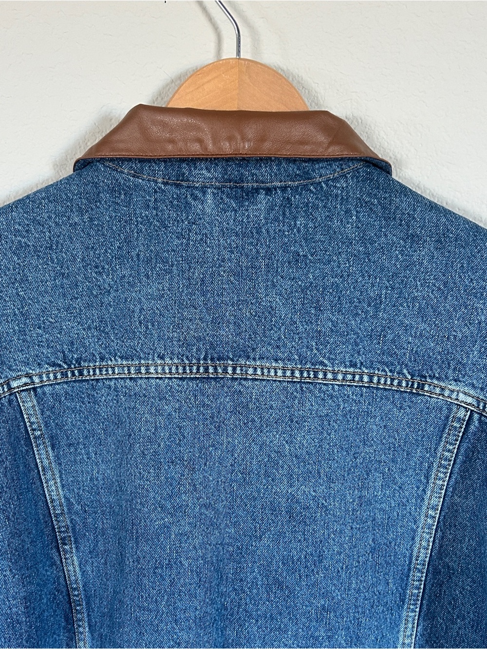 NWOT Pilcro Weston Leather Collar Denim Boyfriend Jacket, Size M - Picture 11 of 14